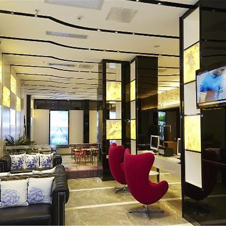 גואנגג'ואו Lavande Hotel Tianhe Gangding Subway Station Branch מראה חיצוני תמונה