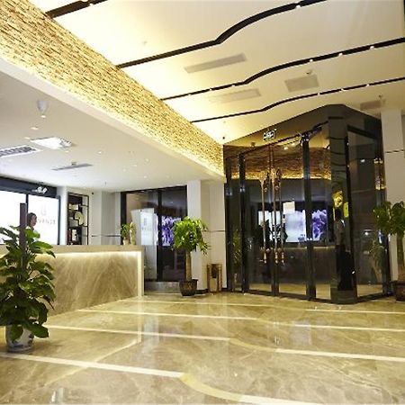 גואנגג'ואו Lavande Hotel Tianhe Gangding Subway Station Branch מראה חיצוני תמונה